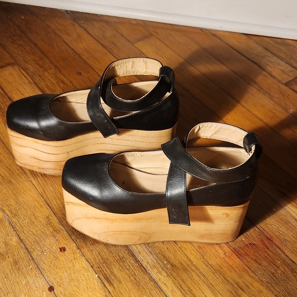 Deandri platform ballet - Picture 8 of 8